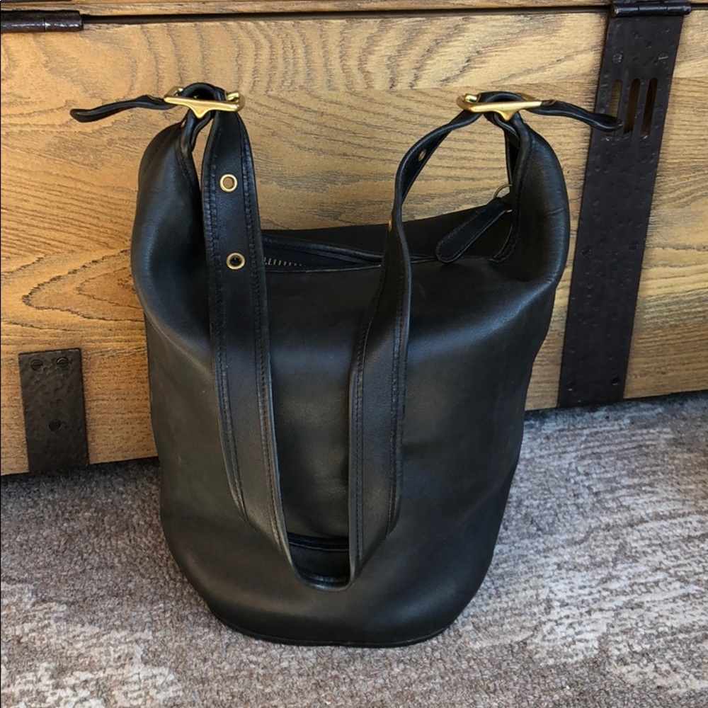 Fantastic vintage Coach leather tote